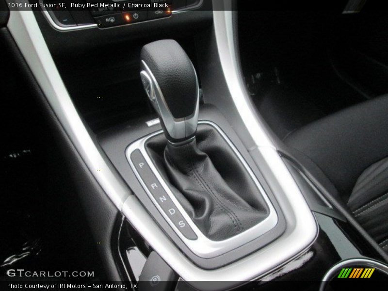 Ruby Red Metallic / Charcoal Black 2016 Ford Fusion SE