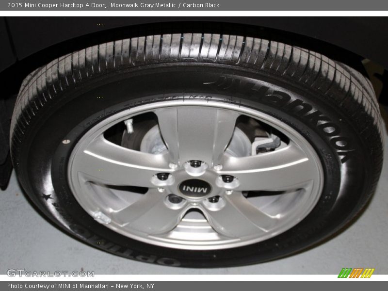 Moonwalk Gray Metallic / Carbon Black 2015 Mini Cooper Hardtop 4 Door