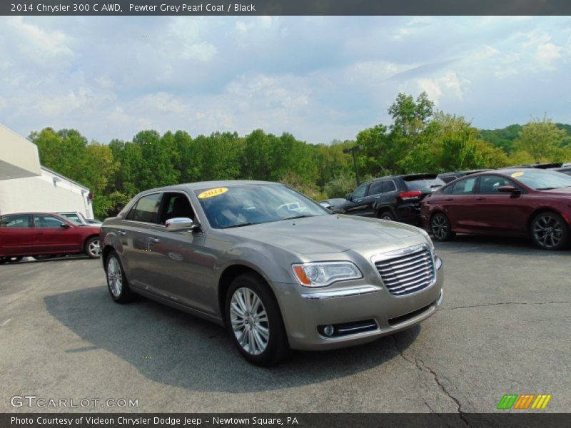 Front 3/4 View of 2014 300 C AWD