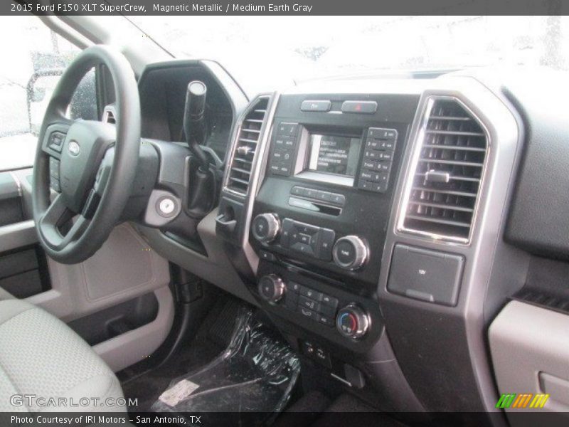 Magnetic Metallic / Medium Earth Gray 2015 Ford F150 XLT SuperCrew