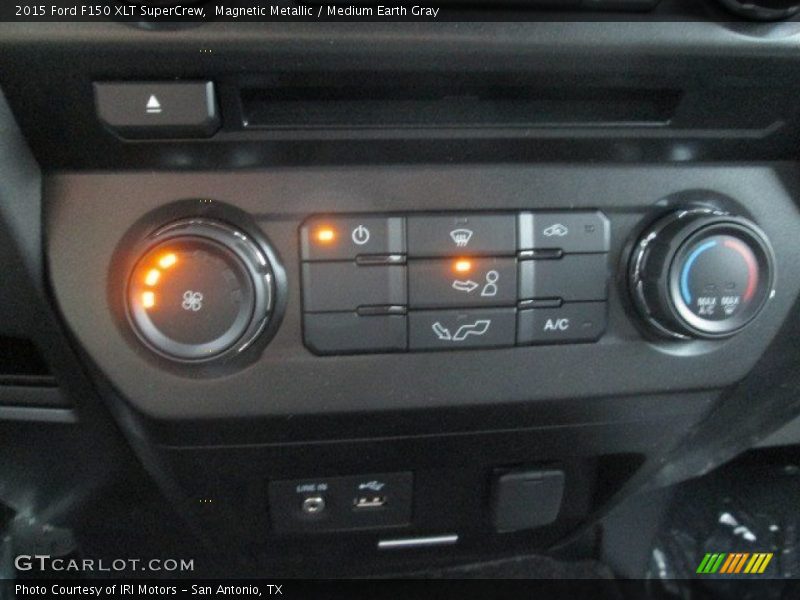 Magnetic Metallic / Medium Earth Gray 2015 Ford F150 XLT SuperCrew