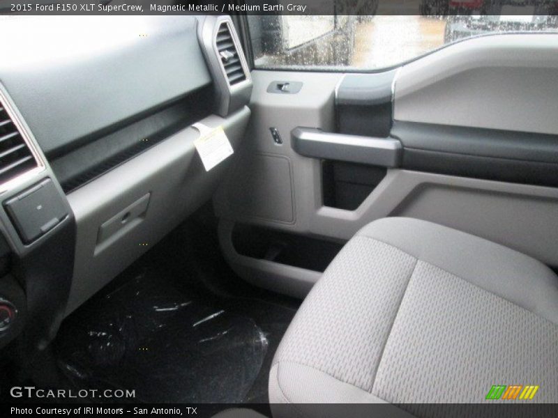 Magnetic Metallic / Medium Earth Gray 2015 Ford F150 XLT SuperCrew
