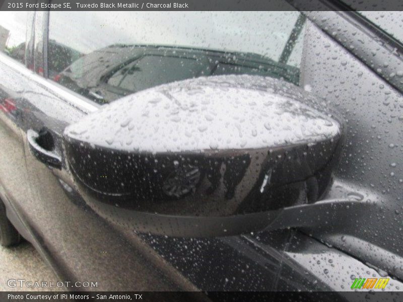 Tuxedo Black Metallic / Charcoal Black 2015 Ford Escape SE