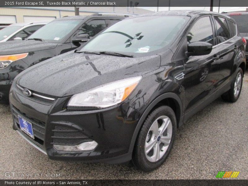 Tuxedo Black Metallic / Charcoal Black 2015 Ford Escape SE