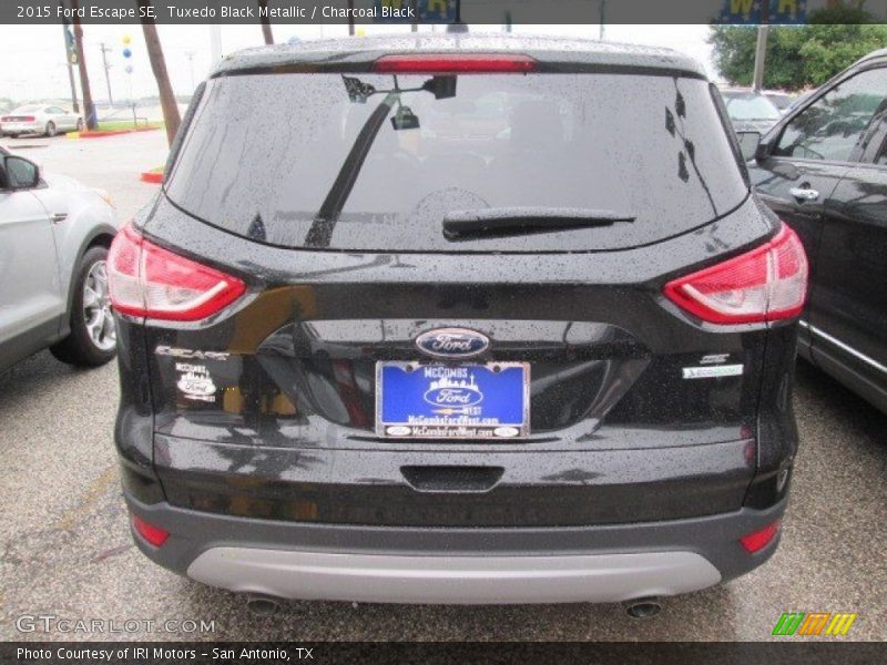 Tuxedo Black Metallic / Charcoal Black 2015 Ford Escape SE