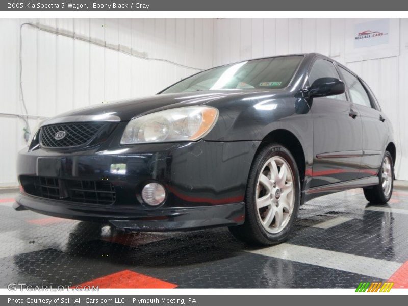 Ebony Black / Gray 2005 Kia Spectra 5 Wagon