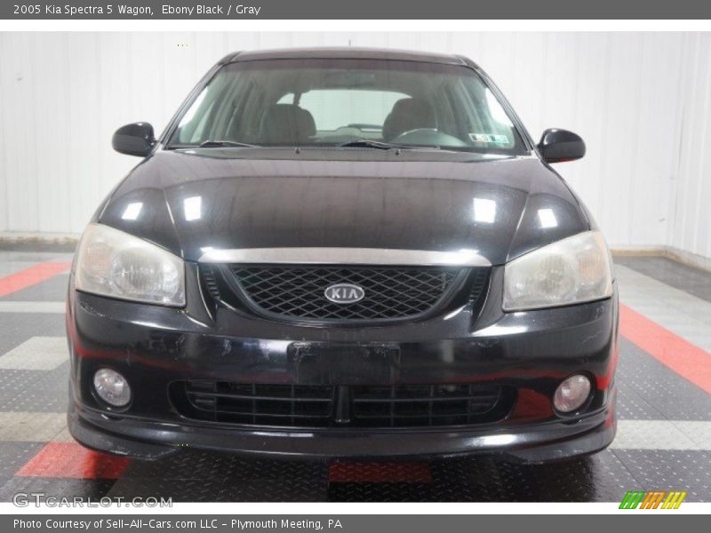 Ebony Black / Gray 2005 Kia Spectra 5 Wagon