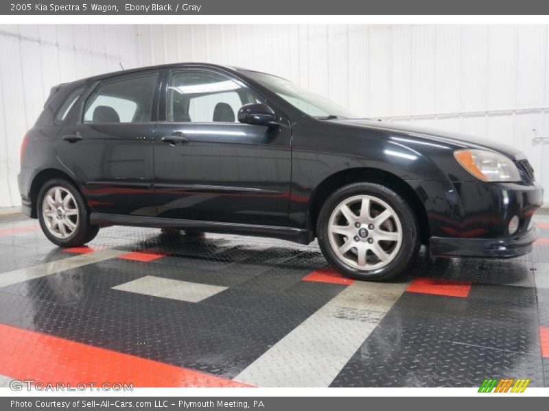 Ebony Black / Gray 2005 Kia Spectra 5 Wagon