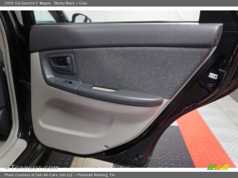 Ebony Black / Gray 2005 Kia Spectra 5 Wagon