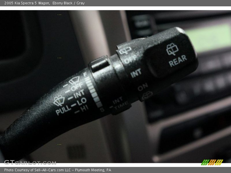 Ebony Black / Gray 2005 Kia Spectra 5 Wagon