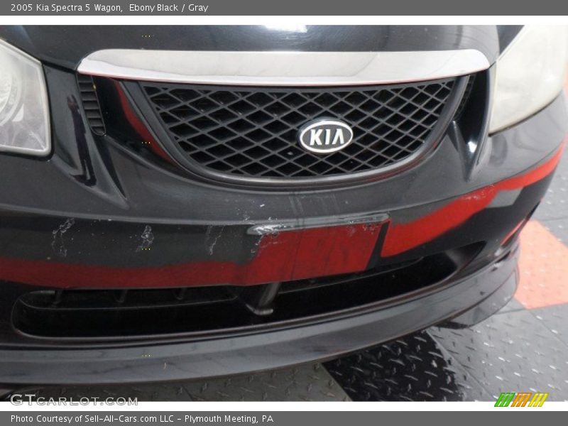 Ebony Black / Gray 2005 Kia Spectra 5 Wagon