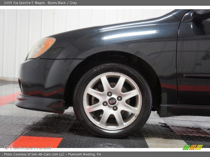 Ebony Black / Gray 2005 Kia Spectra 5 Wagon