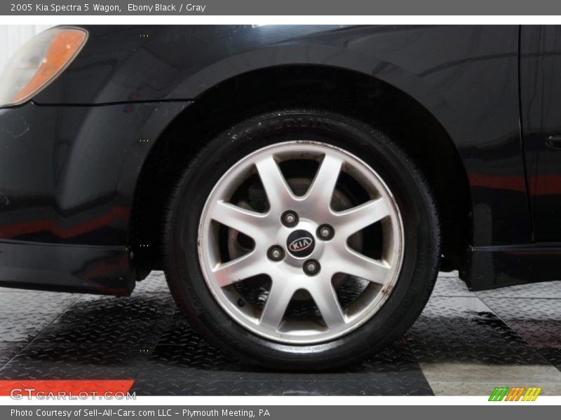 Ebony Black / Gray 2005 Kia Spectra 5 Wagon