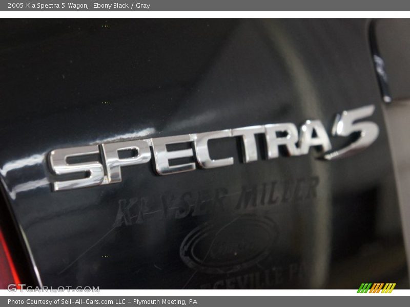 Ebony Black / Gray 2005 Kia Spectra 5 Wagon
