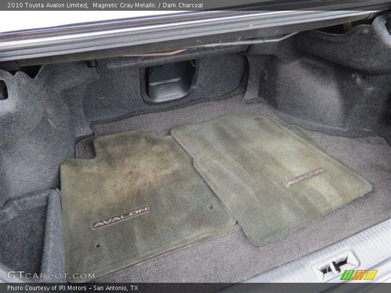 Magnetic Gray Metallic / Dark Charcoal 2010 Toyota Avalon Limited