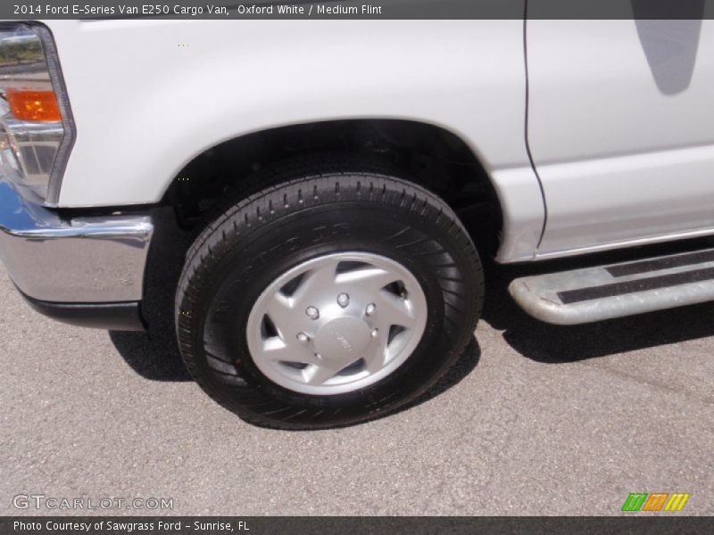 Oxford White / Medium Flint 2014 Ford E-Series Van E250 Cargo Van