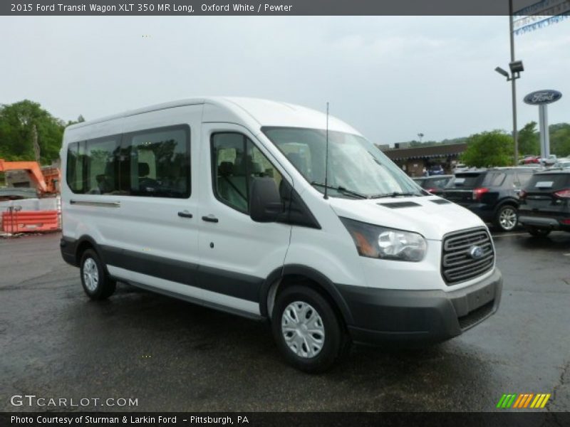 Front 3/4 View of 2015 Transit Wagon XLT 350 MR Long