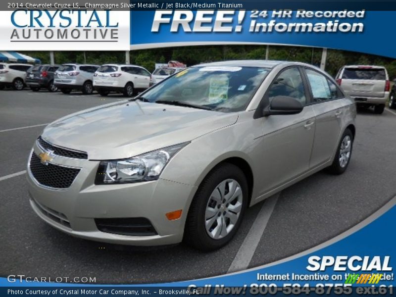 Champagne Silver Metallic / Jet Black/Medium Titanium 2014 Chevrolet Cruze LS