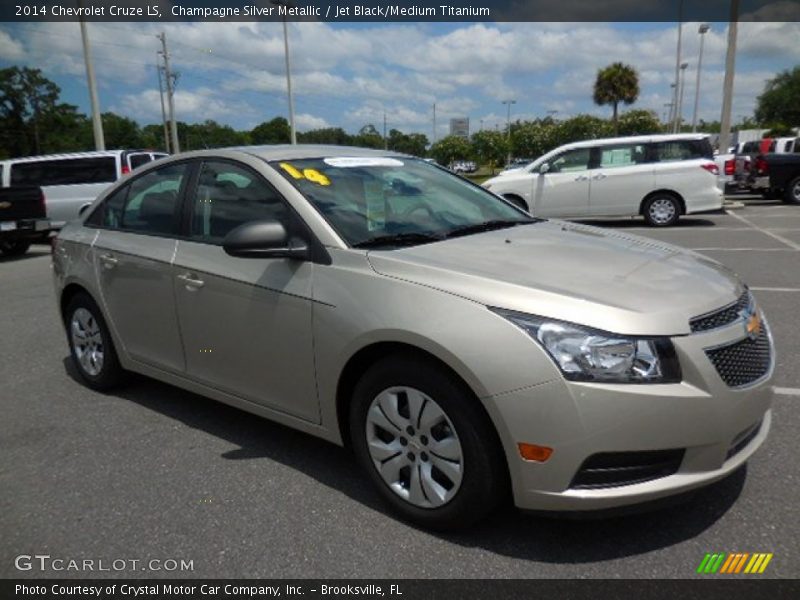 Champagne Silver Metallic / Jet Black/Medium Titanium 2014 Chevrolet Cruze LS