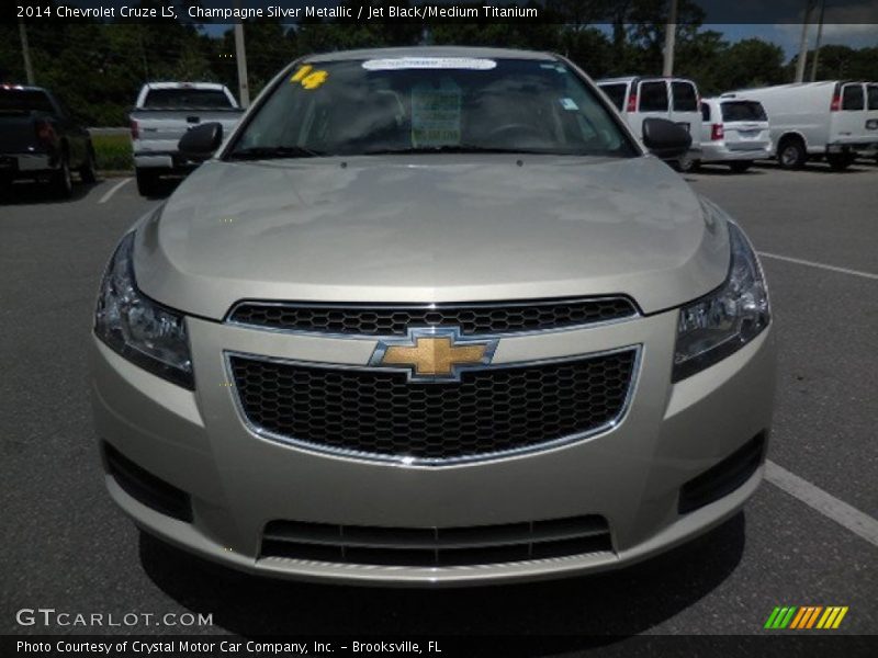 Champagne Silver Metallic / Jet Black/Medium Titanium 2014 Chevrolet Cruze LS