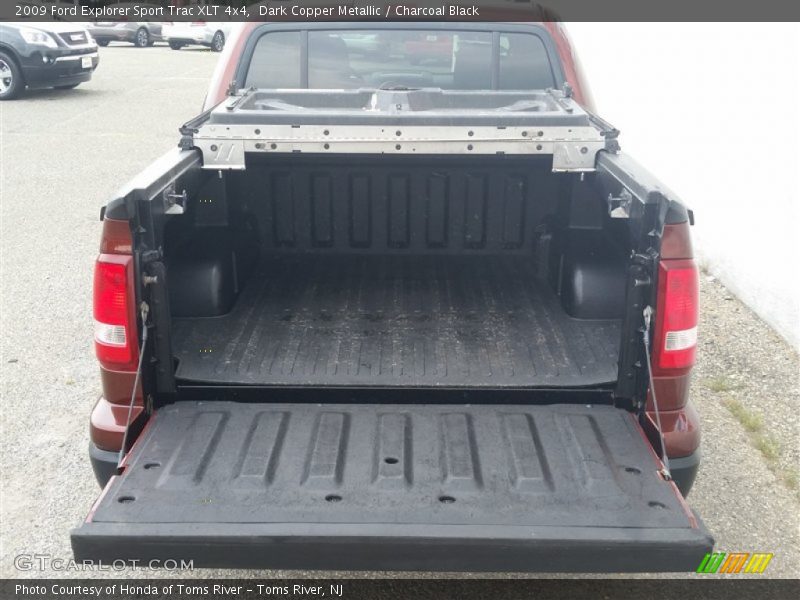 Dark Copper Metallic / Charcoal Black 2009 Ford Explorer Sport Trac XLT 4x4