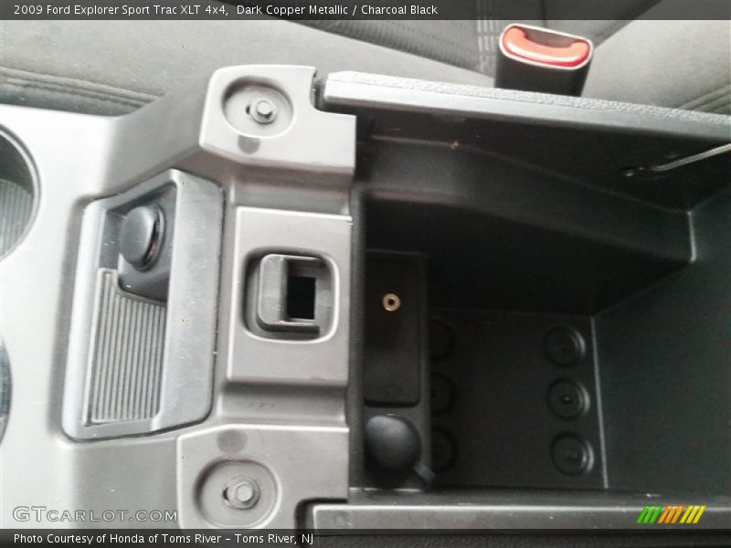 Dark Copper Metallic / Charcoal Black 2009 Ford Explorer Sport Trac XLT 4x4