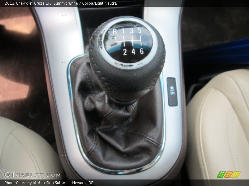 Summit White / Cocoa/Light Neutral 2012 Chevrolet Cruze LT