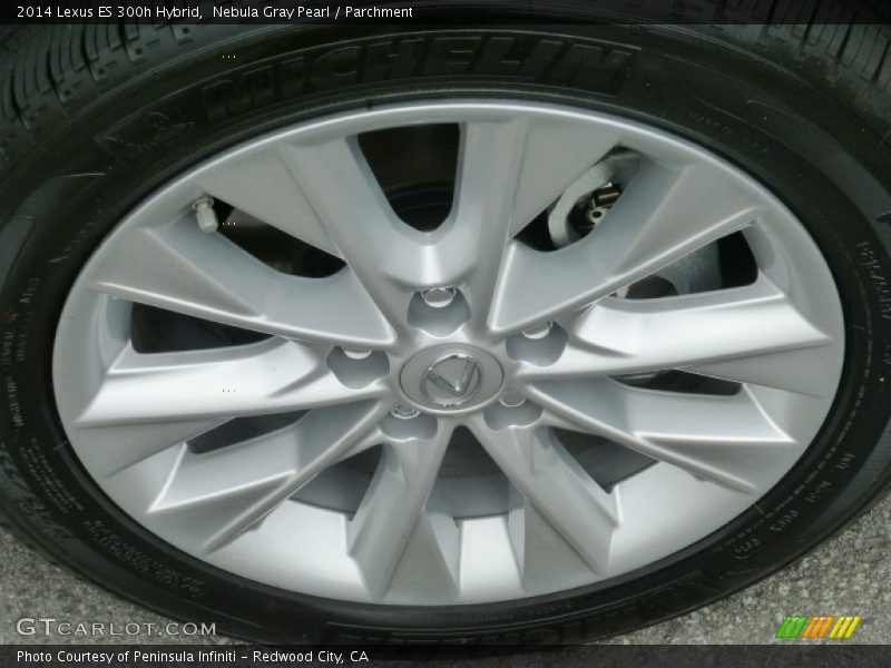  2014 ES 300h Hybrid Wheel