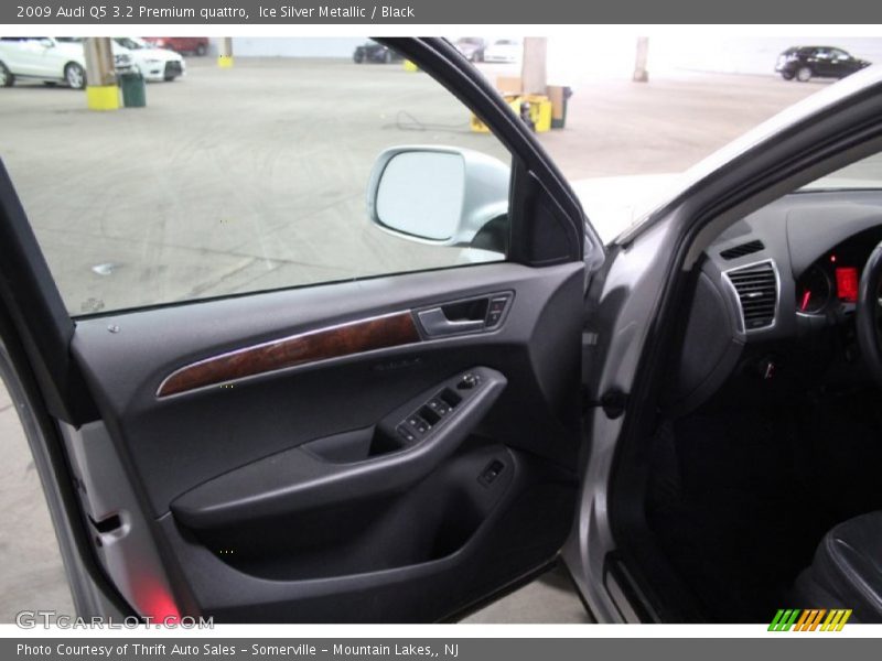 Ice Silver Metallic / Black 2009 Audi Q5 3.2 Premium quattro