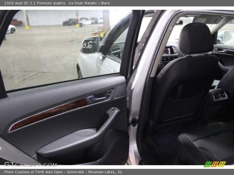 Ice Silver Metallic / Black 2009 Audi Q5 3.2 Premium quattro