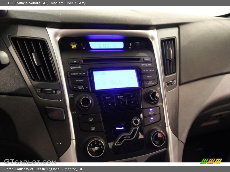 Radiant Silver / Gray 2013 Hyundai Sonata GLS