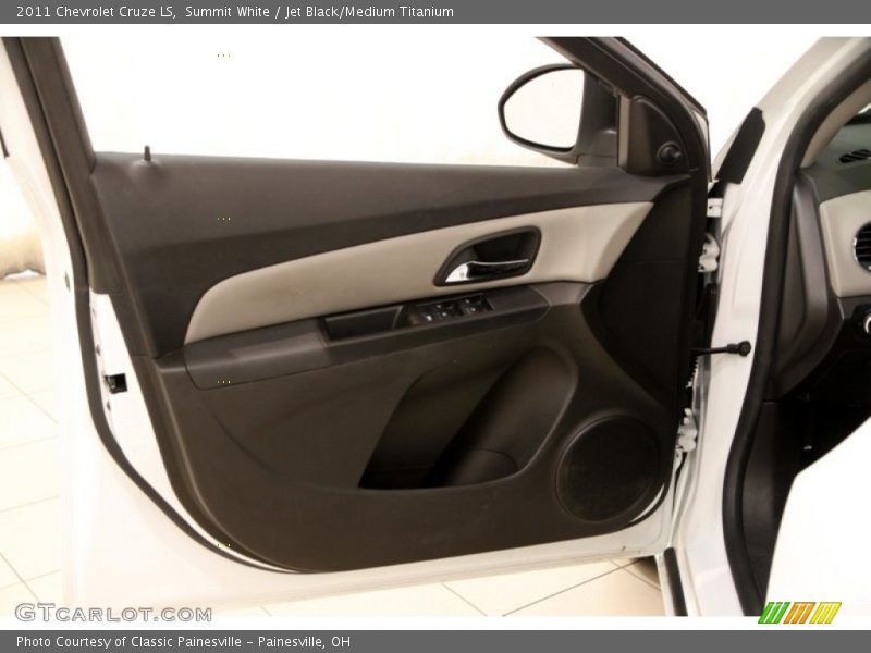 Summit White / Jet Black/Medium Titanium 2011 Chevrolet Cruze LS