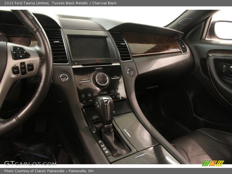 Tuxedo Black Metallic / Charcoal Black 2013 Ford Taurus Limited
