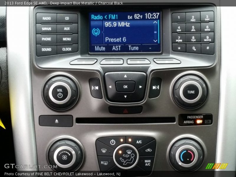 Deep Impact Blue Metallic / Charcoal Black 2013 Ford Edge SE AWD