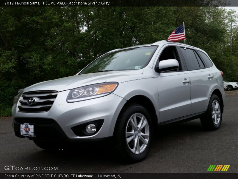 Moonstone Silver / Gray 2012 Hyundai Santa Fe SE V6 AWD