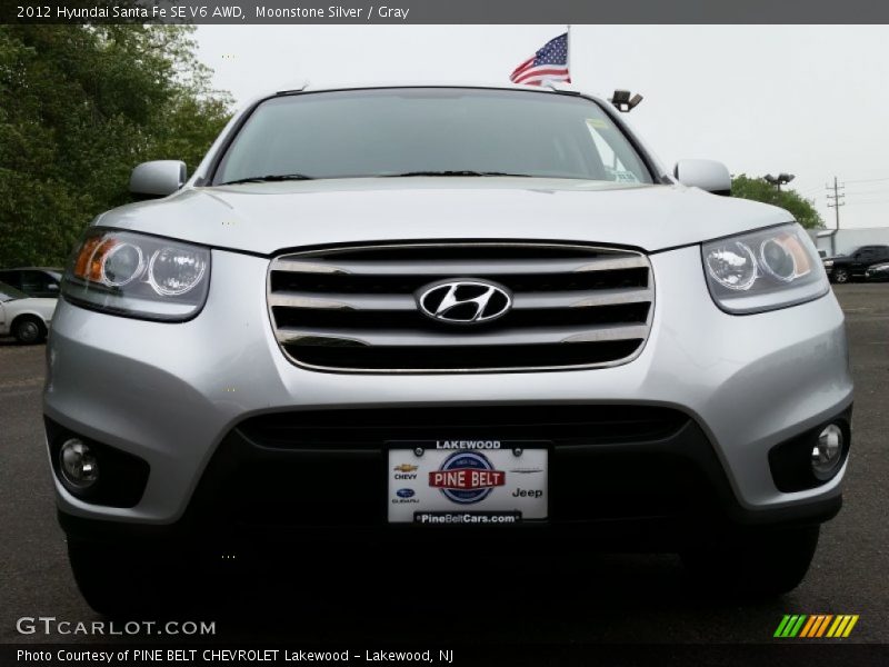 Moonstone Silver / Gray 2012 Hyundai Santa Fe SE V6 AWD