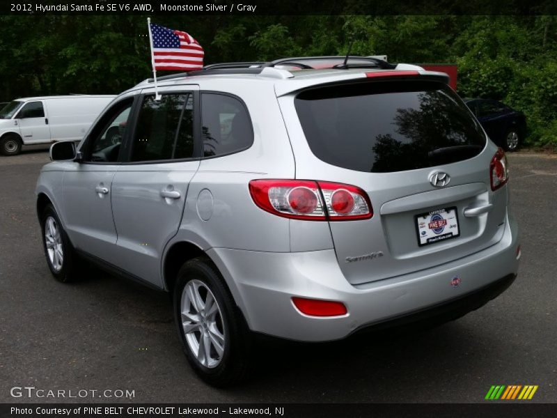 Moonstone Silver / Gray 2012 Hyundai Santa Fe SE V6 AWD