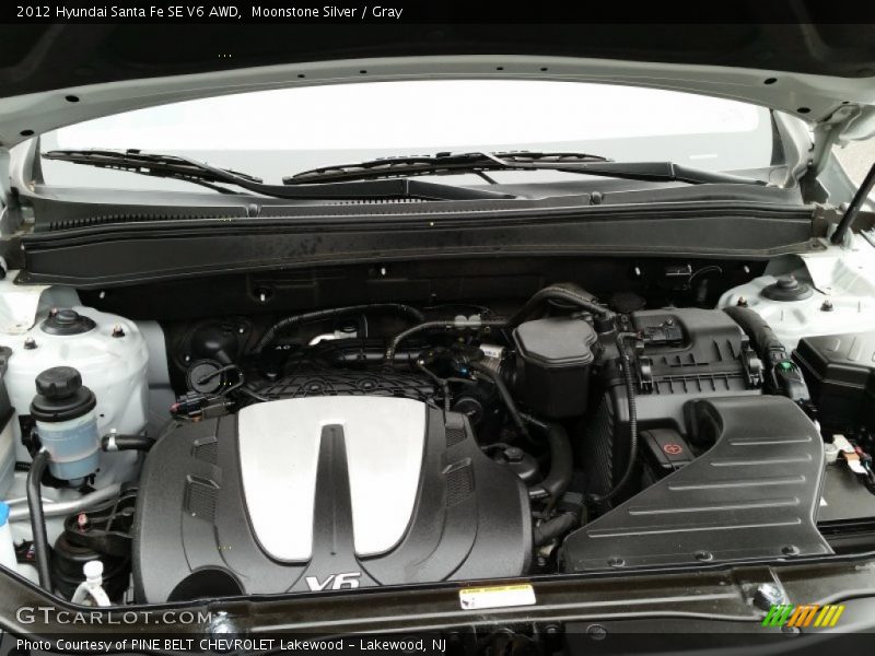 Moonstone Silver / Gray 2012 Hyundai Santa Fe SE V6 AWD