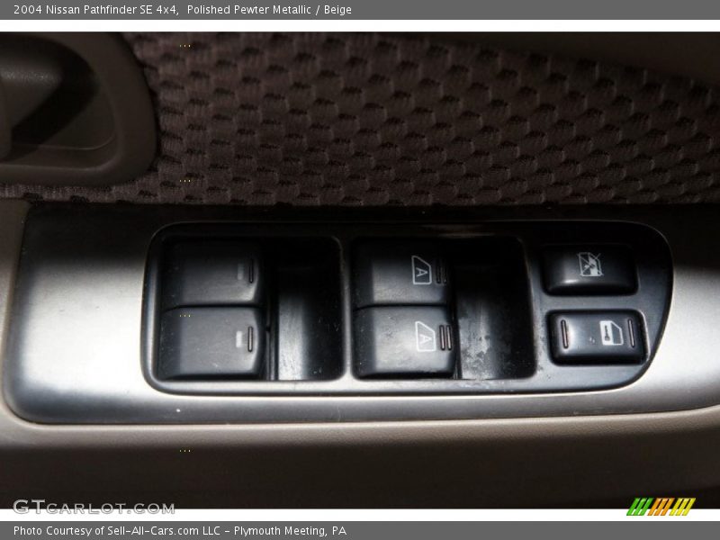 Polished Pewter Metallic / Beige 2004 Nissan Pathfinder SE 4x4