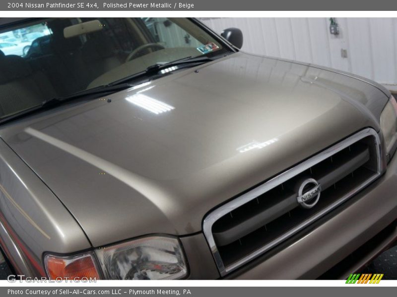 Polished Pewter Metallic / Beige 2004 Nissan Pathfinder SE 4x4
