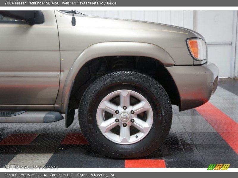 Polished Pewter Metallic / Beige 2004 Nissan Pathfinder SE 4x4