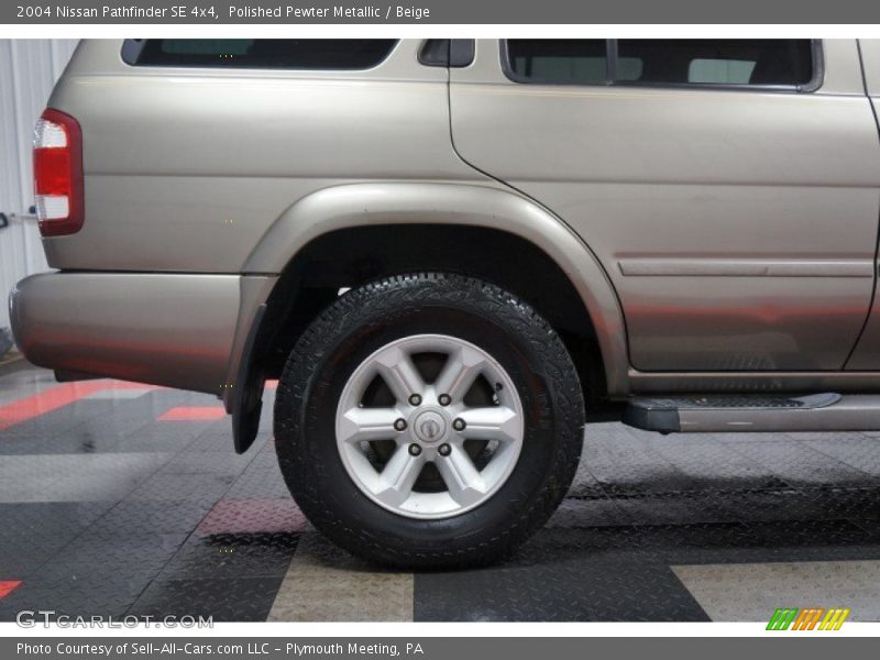 Polished Pewter Metallic / Beige 2004 Nissan Pathfinder SE 4x4