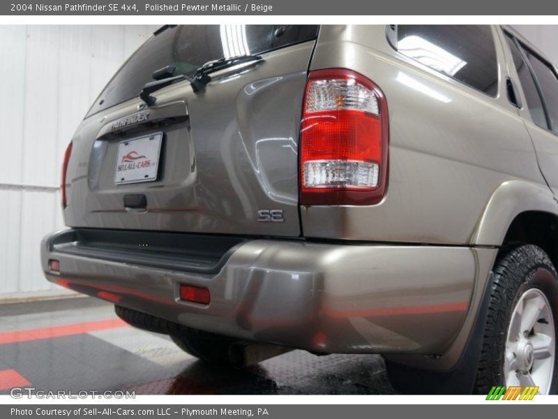 Polished Pewter Metallic / Beige 2004 Nissan Pathfinder SE 4x4