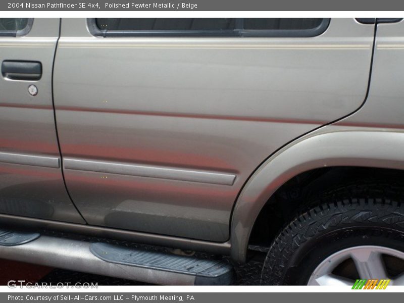 Polished Pewter Metallic / Beige 2004 Nissan Pathfinder SE 4x4