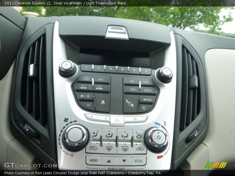 Silver Ice Metallic / Light Titanium/Jet Black 2011 Chevrolet Equinox LS