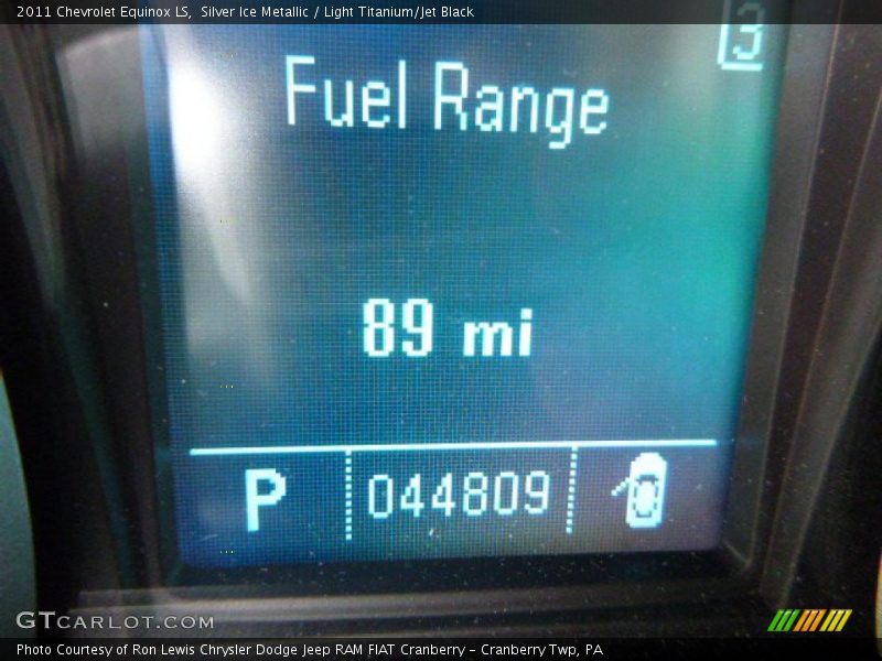 Silver Ice Metallic / Light Titanium/Jet Black 2011 Chevrolet Equinox LS