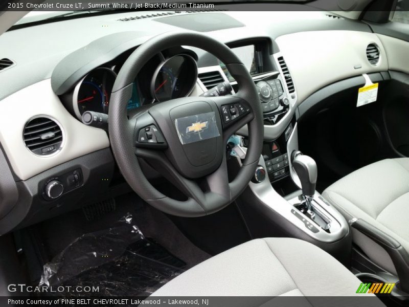 Summit White / Jet Black/Medium Titanium 2015 Chevrolet Cruze LT