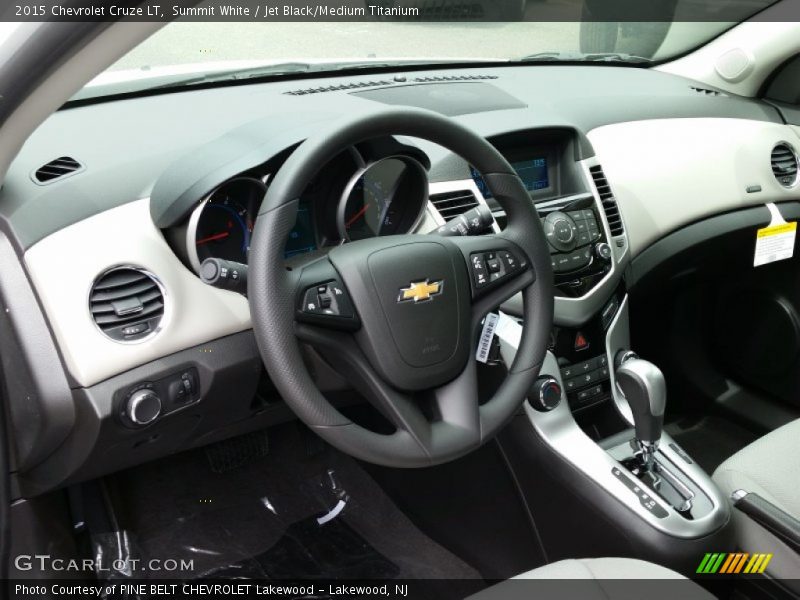 Summit White / Jet Black/Medium Titanium 2015 Chevrolet Cruze LT