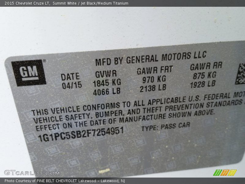 Summit White / Jet Black/Medium Titanium 2015 Chevrolet Cruze LT