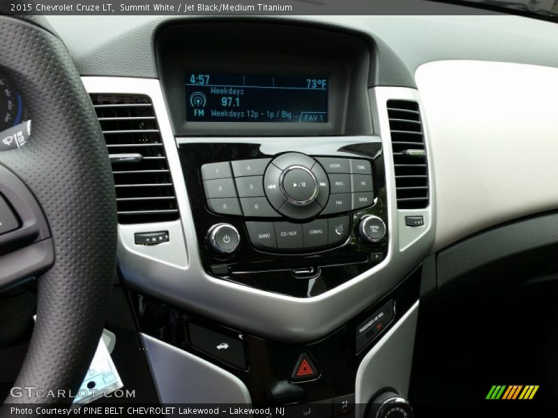 Summit White / Jet Black/Medium Titanium 2015 Chevrolet Cruze LT